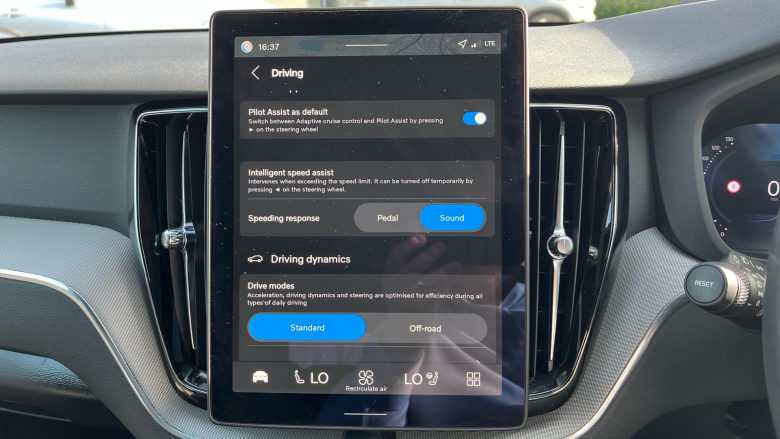 Volvo XC60 2.0 B5P Plus Black Edition 5dr AWD Geartronic Petrol Estate